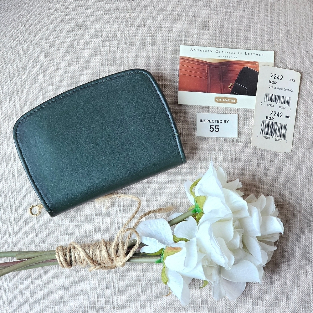 Vintage Coach Zip-Around Compact Wallet Clutch # 7242 (Bottle Green)